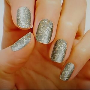 Color Street: Chica-Gold *Retired*